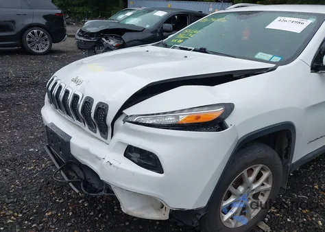 2015 Jeep Cherokee Latitude z USA, uszkodzony, nr VIN 1C4PJMCB0FW528403